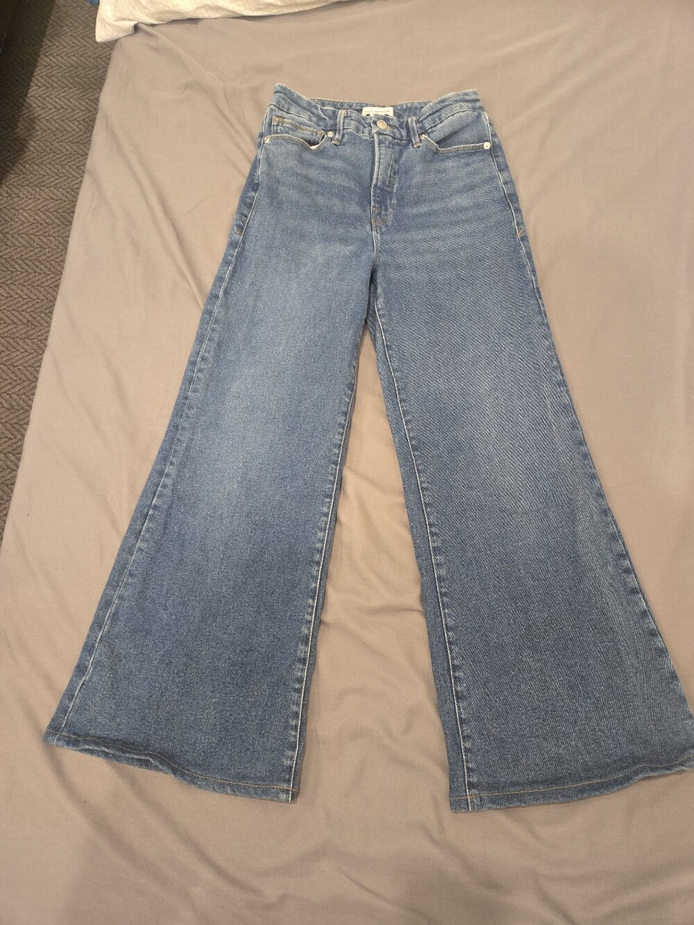 Good American Light-Medium Blue Palazzo  Jeans